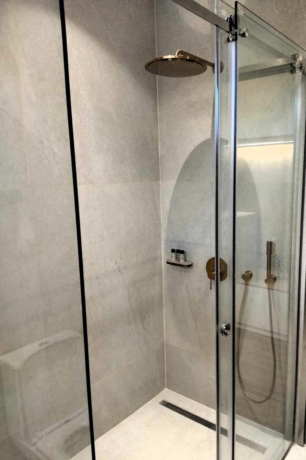 Piazza Suites Ликсури Екстериор снимка