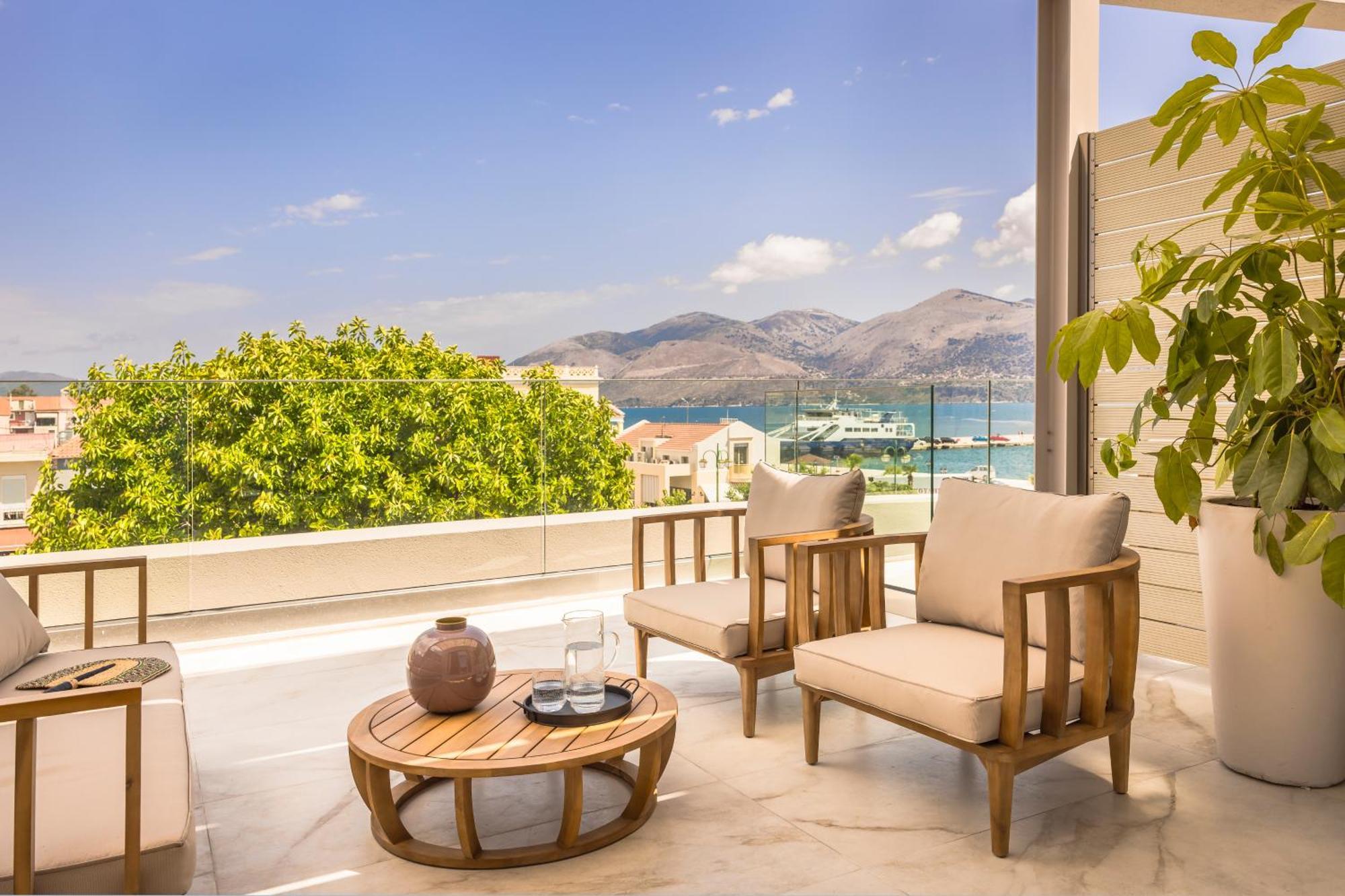 Piazza Suites Ликсури Екстериор снимка