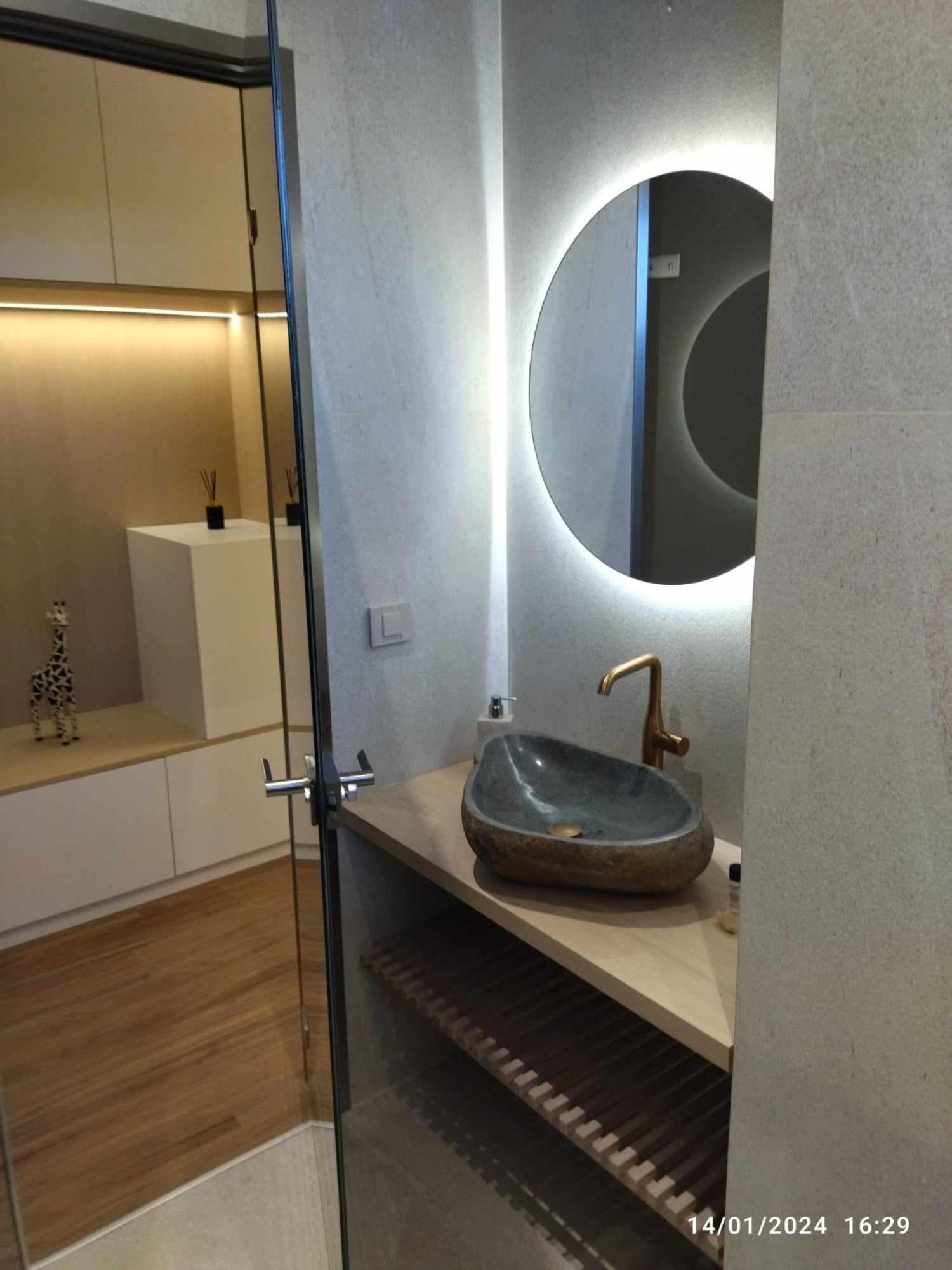 Piazza Suites Ликсури Екстериор снимка