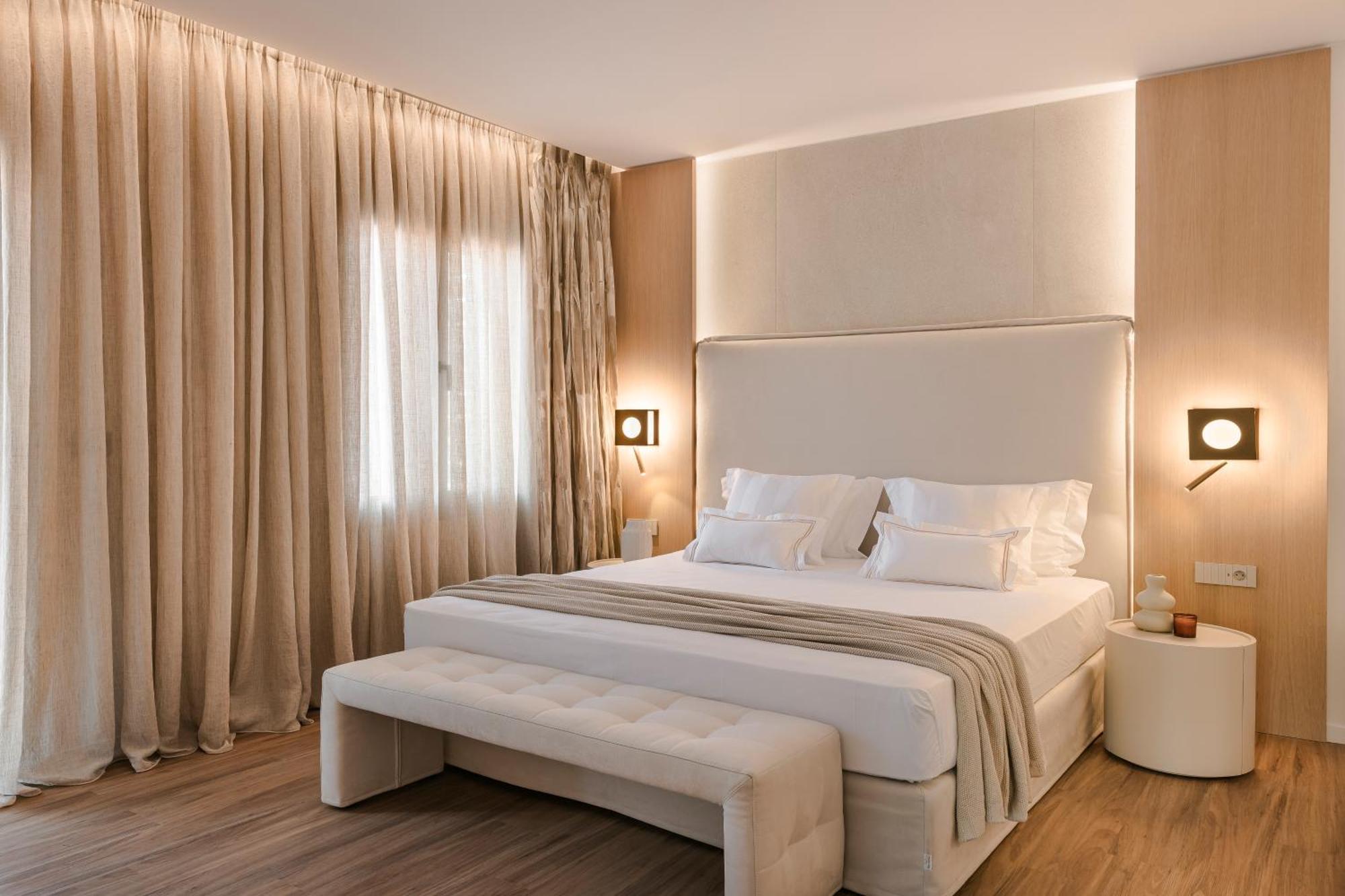 Piazza Suites Ликсури Екстериор снимка