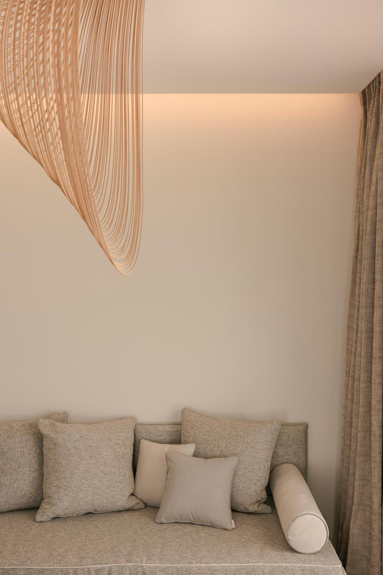 Piazza Suites Ликсури Екстериор снимка