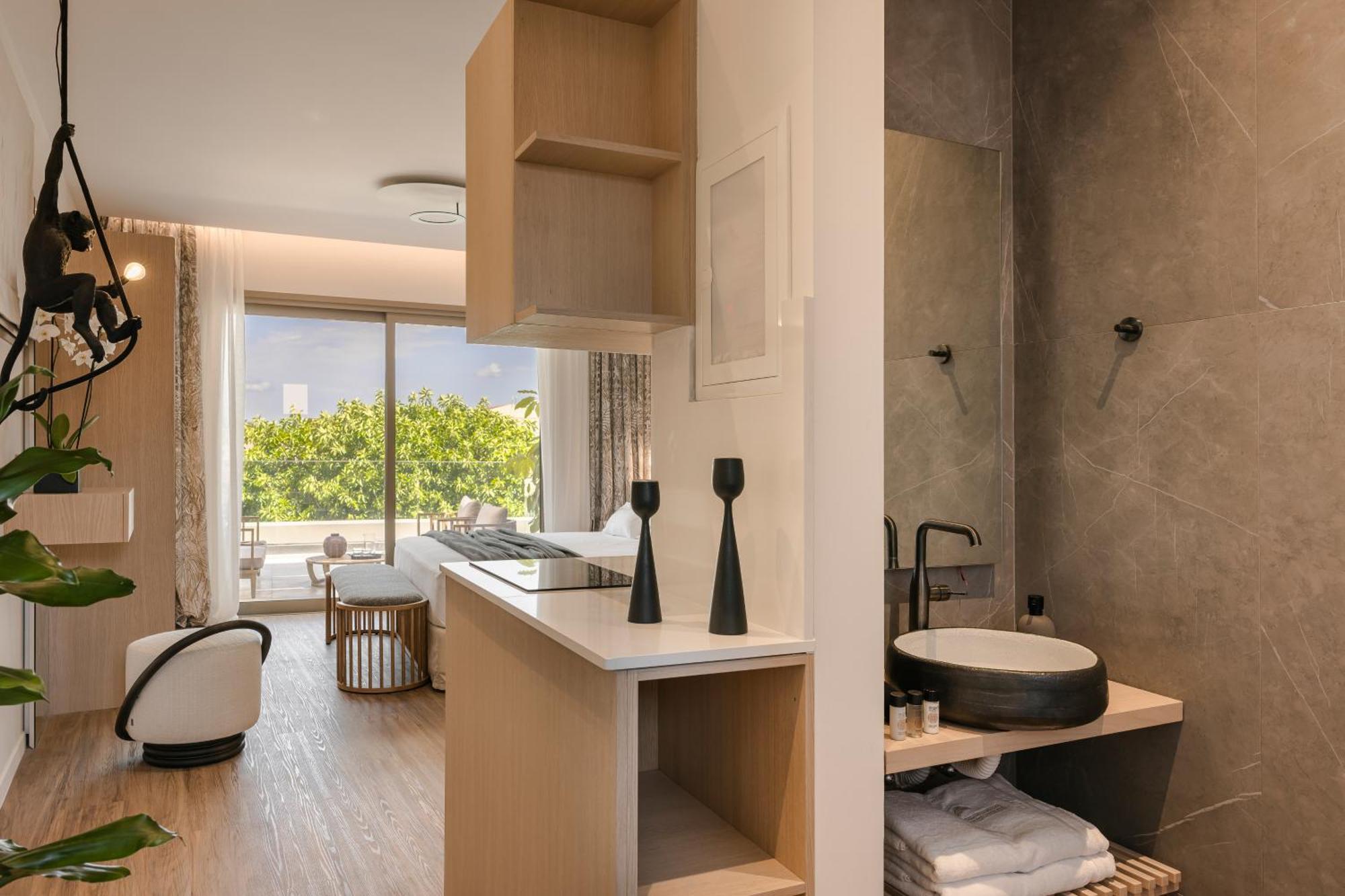 Piazza Suites Ликсури Екстериор снимка
