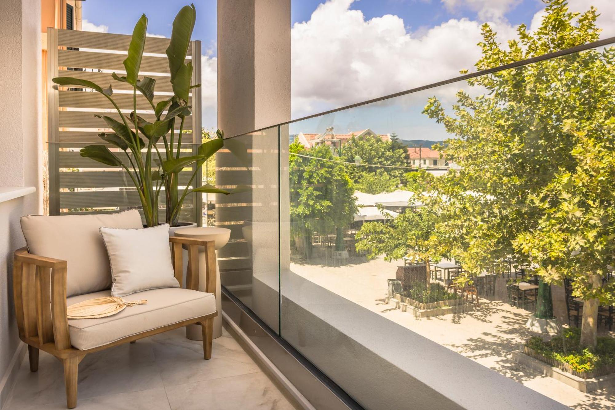 Piazza Suites Ликсури Екстериор снимка