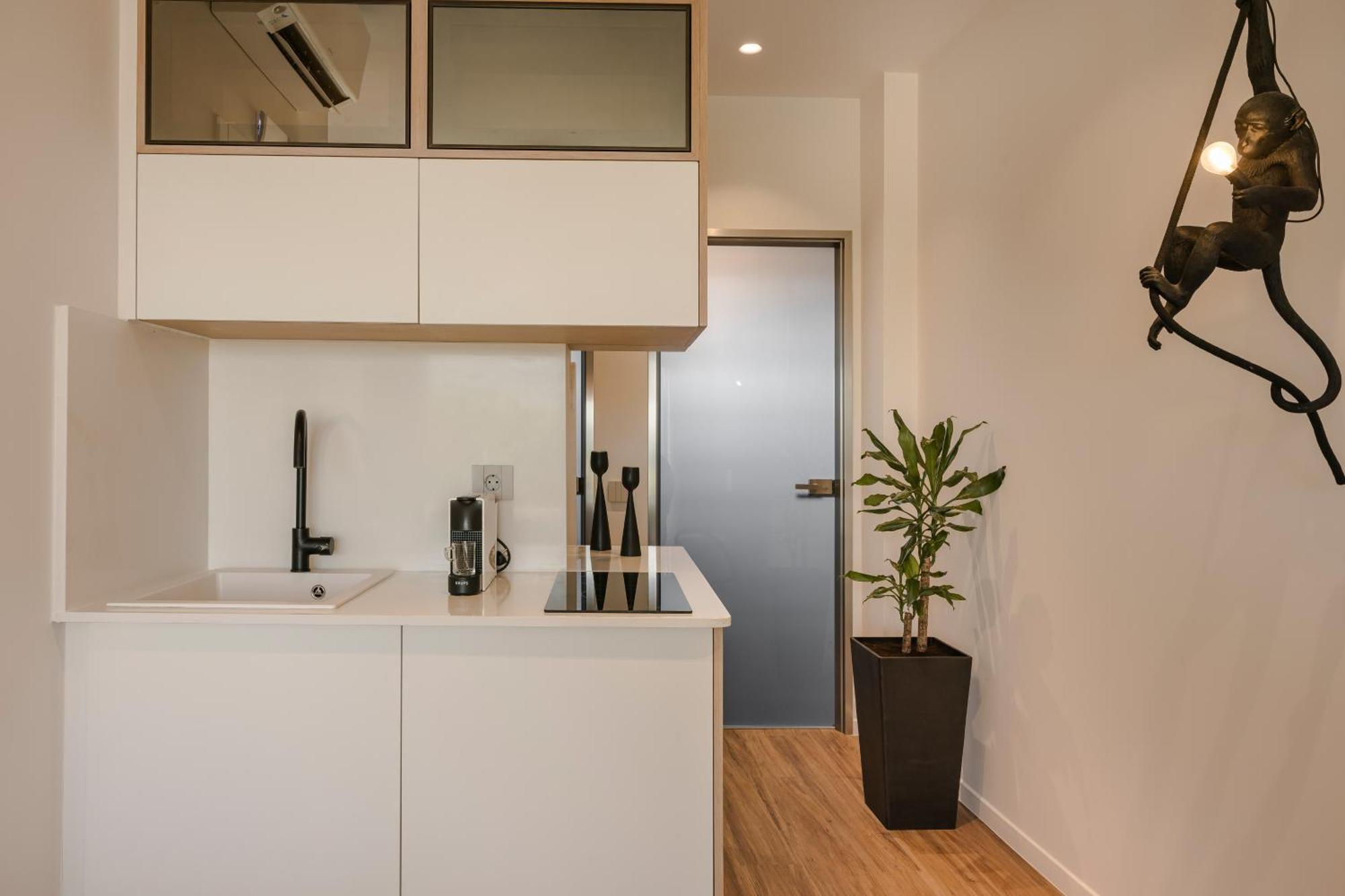 Piazza Suites Ликсури Екстериор снимка