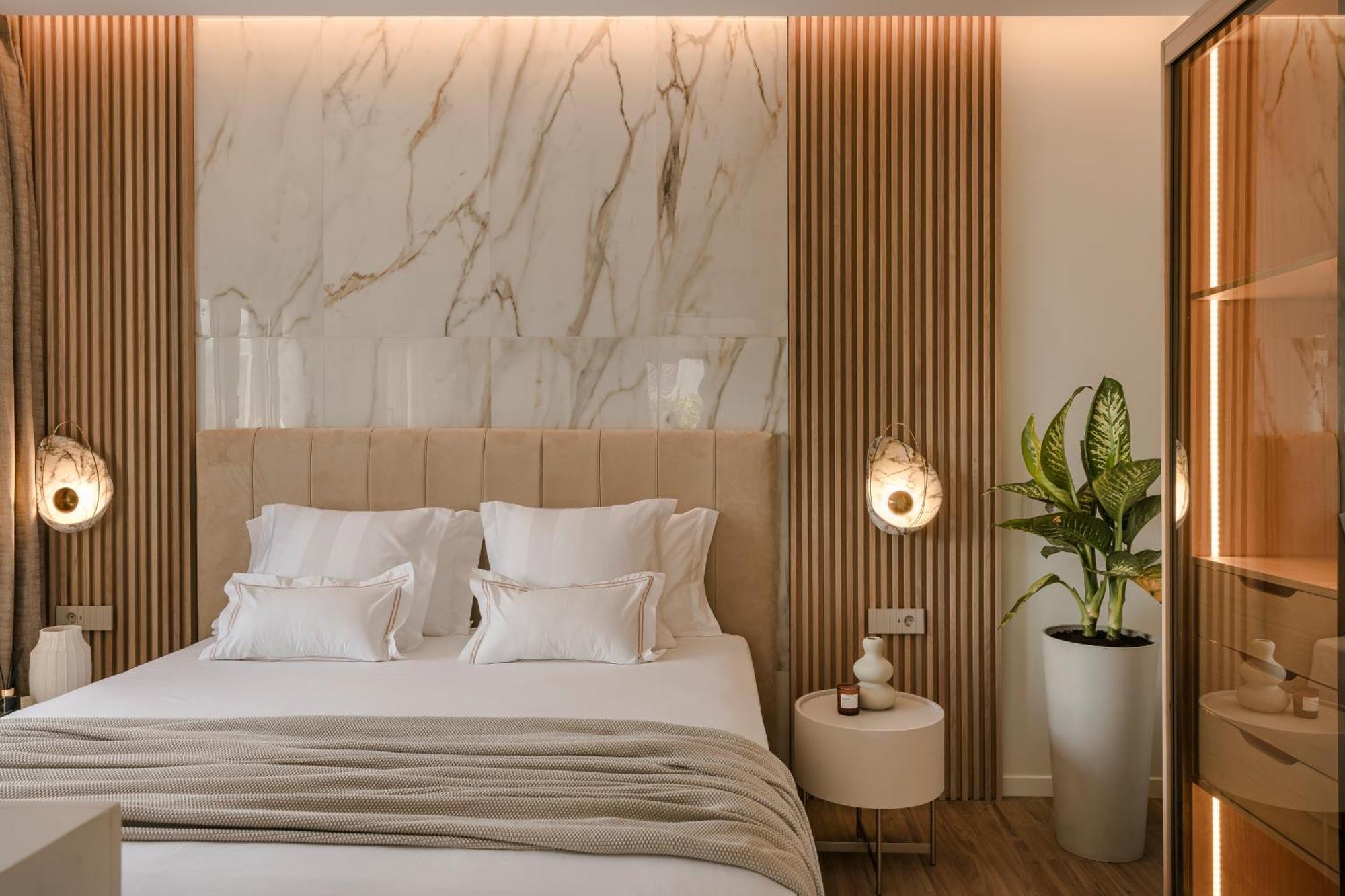 Piazza Suites Ликсури Екстериор снимка
