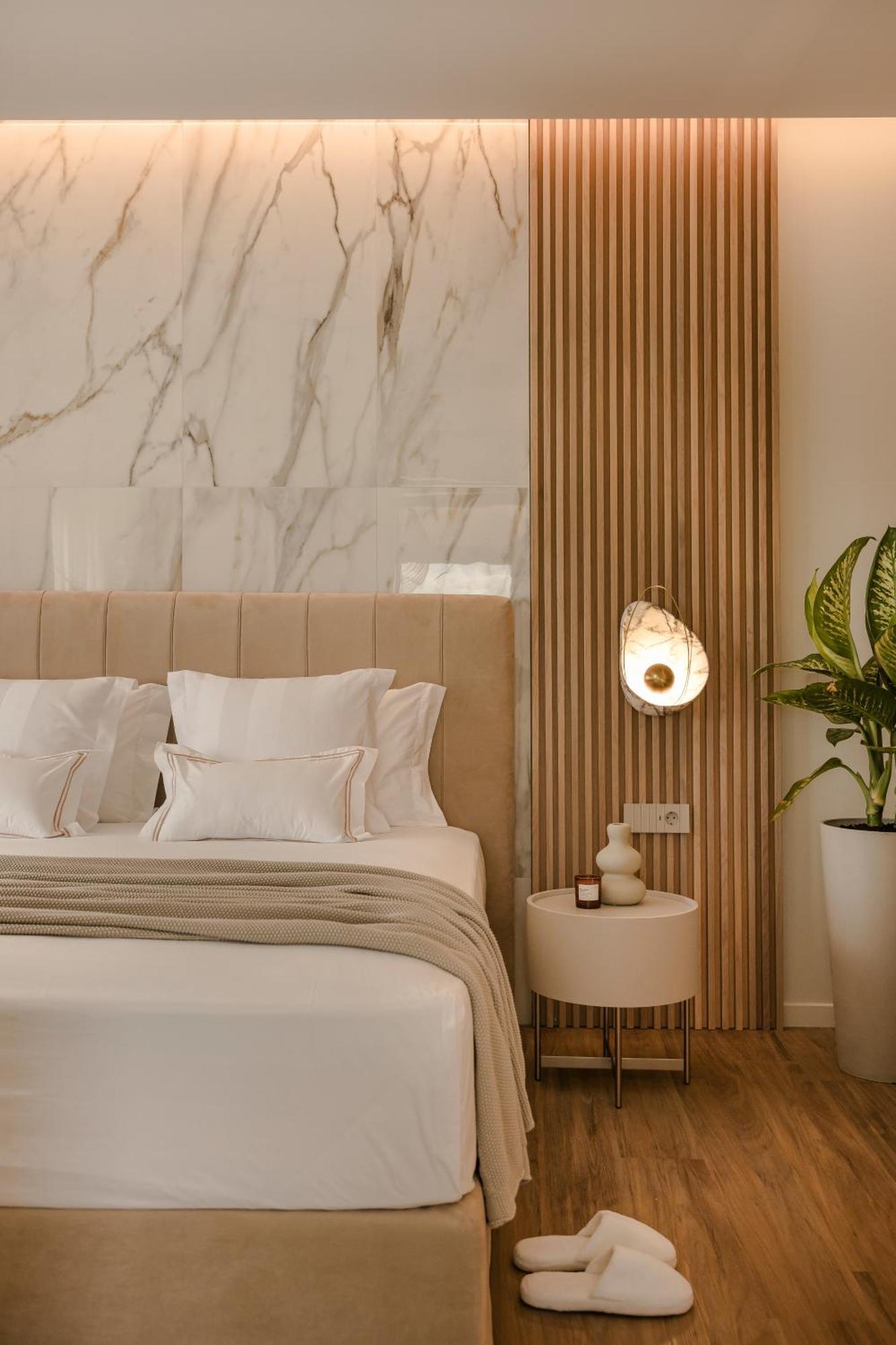Piazza Suites Ликсури Екстериор снимка