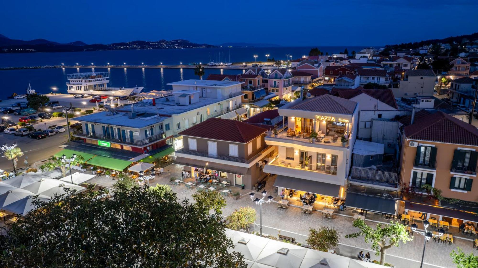Piazza Suites Ликсури Екстериор снимка