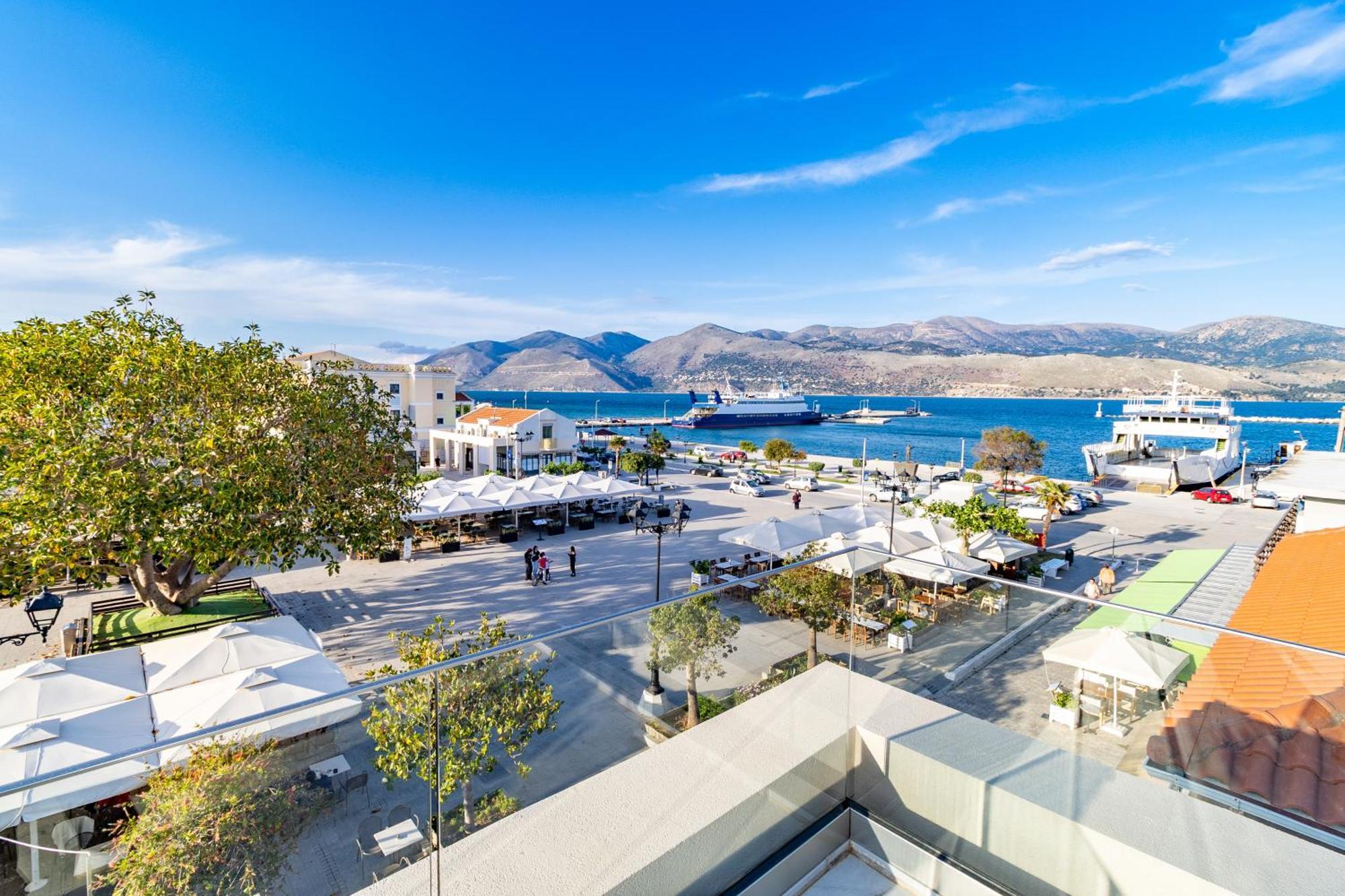 Piazza Suites Ликсури Екстериор снимка